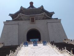 台北市内観光（３）龍山寺から中正紀念公園まで