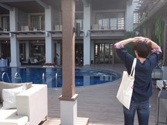2014　タイへ　Shanghai - Bangkok - Sukhothai - Ayutthaya　No.04　深夜到着のホテル RIVA SURYA と The Deck の早めの昼食
