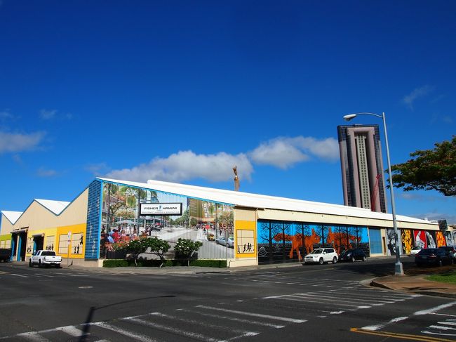 JALで行くホノルル☆☆☆アラモアナ集合から始まる☆☆☆4tra women3人旅+1≪1≫成田でワンワールドラウンジ巡り、ハワイのお宅へお邪魔します！ハナウマ湾にて亀と戯れる？(2015年6月)<br />http://4travel.jp/travelogue/11011186<br /><br />JALで行くホノルル☆☆☆アラモアナ集合から始まる☆☆☆4tra women3人旅+1≪2≫平等院・美味しいシュリンプ・ハレイワ・三度目の正直フックユエン、カハラホテルでスヌーピー♪(2015年6月)<br />http://4travel.jp/travelogue/11011188<br /><br />JALで行くホノルル☆☆☆アラモアナ集合から始まる☆☆☆4tra women3人旅≪3≫カイルア散策、南山枝魯枝魯、オアフ西側でイルカと亀を見て来たよ♪(2015年6月)<br />http://4travel.jp/travelogue/11011189<br /><br />上記からの続きです。<br /><br />今回のメンバー<br />Cちゃん（チョコもち）<br />Yちゃん（@ヨッシー）<br />私（フランシスカ）