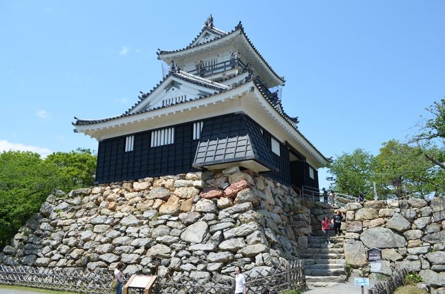 日本百名城めぐりで愛知県と静岡県に行ってきました。<br />静岡グルメも堪能して短いＧＷ休みでしたが楽しい旅行になりました。