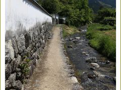 Solitary Journey ［1585］ 江戸時代を通じて繁栄した城下町には当時の町割が原型として残っています。＜城下町・秋月＞福岡県朝倉市