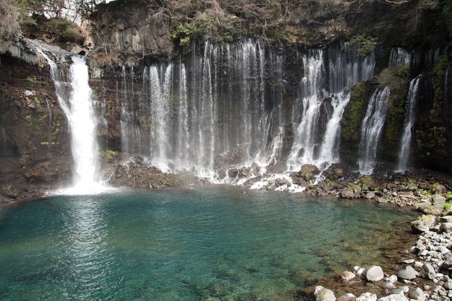 ２泊３日の旅行に出かけました。初日は、日頃の疲れを癒やしに熱海へ。そして、２・３日目は趣味の写真撮影をするために、山中湖や河口湖周辺へ行きました。<br />３日目は、白糸の滝へ行きました。