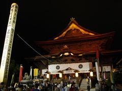 長野県　7年に一度の御開帳　善光寺・夜のライトアップ