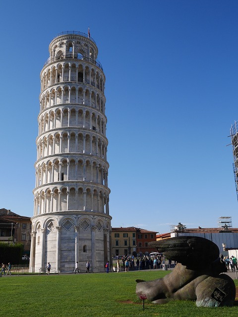 イタリア半島の左半分、ピサから南を中心に周ってきました。<br /><br /><br />--------------------------------------------------------------------<br />●日程●<br />2014/09/13～9/23。計11日間。<br />1日目：  地元、アムステルダム経由、ピサＩＮ。<br />2日目：　ピサ、ポルトヴェーネレ、ラ・スペツィア泊。<br />3日目：　ラ・スペツィア、モンテロッソ・アル・マーレ、<br />　　　　 ヴァルナッツァ、マナローナ、リオマッジョーレ、<br />　　　　　ラ・スペツィア泊。<br />4日目：　ラ・スペツィア、サンタ・マルゲリータ・リグレ、<br />　　　　 ポルトフィーノ、フィレンツェ泊。<br />5日目：　フィレンツェ、チヴィタ・ディ・バニョレージョ、<br />　　　　　チヴィタ村、オルヴィエート泊。<br />6日目：　オルヴィエート、ローマ＆ナポリ経由、プローチダ島泊。<br />7日目：　プローチダ島、イスキア島泊。<br />8日目：　イスキア島、ナポリ泊。<br />9日目： 　ナポリ泊<br />10日目：　ナポリ発、ローマ＆アムステルダム経由、日本へ。機内泊。<br />11日目：  地元着。<br />------------------------------------------------------------<br />●旅行記●<br />【1/12作目】http://4travel.jp/travelogue/11016764<br />【2/12作目】http://4travel.jp/travelogue/11026470<br />【3/12作目】http://4travel.jp/travelogue/11053256<br />【4/12作目】http://4travel.jp/travelogue/11061324<br />【5/12作目】http://4travel.jp/travelogue/11058252<br />【6/12作目】http://4travel.jp/travelogue/11058596<br />【7/12作目】http://4travel.jp/travelogue/11066210<br />【8/12作目】http://4travel.jp/travelogue/11066422<br />【9/12作目】http://4travel.jp/travelogue/11078598<br />【10/12作目】http://4travel.jp/travelogue/11066427<br />【11/12作目】http://4travel.jp/travelogue/11066435<br />【12/12作目】http://4travel.jp/travelogue/11066438<br />【番外編】http://4travel.jp/travelogue/11078087<br /><br /><br />------------------------------------------------------------<br />●関連リンク●<br />①ピサ国際空港<br />　　http://www.pisa-airport.com/<br />②ピサのホテル「La Pace」<br />　　http://www.hotellapace.it/en/index.html<br />③イタリア鉄道<br />　　http://www.fsitaliane.it/homepage_en.html<br />④ピサ斜塔予約画面<br />　　http://www.opapisa.it/en/home-page.html<br />⑤ピサ斜塔予約あれこれ<br />　　http://homepage2.nifty.com/hiro_otaki/sub4_museo03.htm<br /><br /><br /><br />