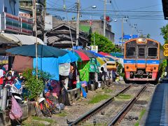 タイ　メークロンで線路の常識をちょっと変えてみる　オッサンネコの一人旅