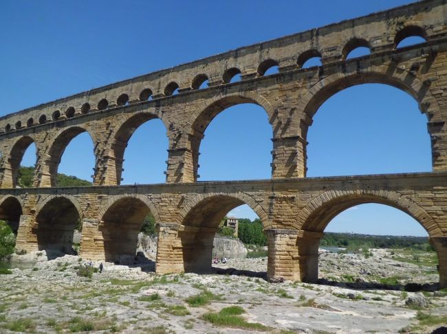 ポン デュ ガール （ローマの水道橋）