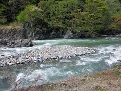 福島県尾瀬檜枝岐に春を待ちわびた風景がありました。