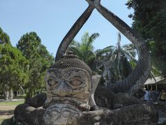 大好物！ビエンチャンが誇るカオスな公園へ！(親子旅第八弾 ラオス ２ ビエンチャン終日ツアー午前編)