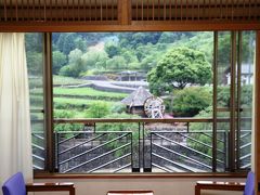 神山温泉HOTEL四季の里で浮世の垢を落としマッサージに癒され、翌朝は農村ふれあい公園を散策。