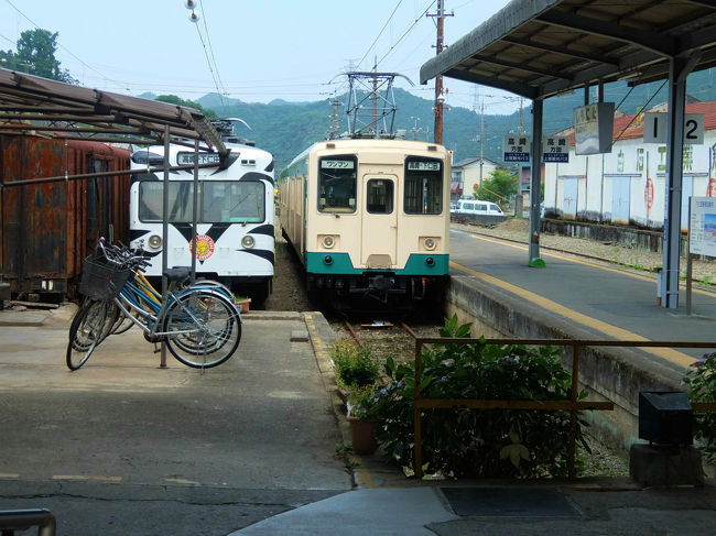 此処まで来て　帰るなんて。それは無理　<br /><br />上信越電鉄　終点の下仁田駅を見なくては<br />　<br />時間が有れば町も見てみたい<br /><br />上信電鉄<br />http://www.joshin-dentetsu.co.jp/<br />群馬県　下仁田駅<br />http://www.pref.gunma.jp/04/h2110041.html<br />下仁田町　観光<br />http://www.town.shimonita.lg.jp/m04/<br />道の駅　下仁田<br />http://www.dan-b.com/sh_mitishimonita/