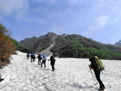双六岳　残雪の北アルプスへテント泊登山