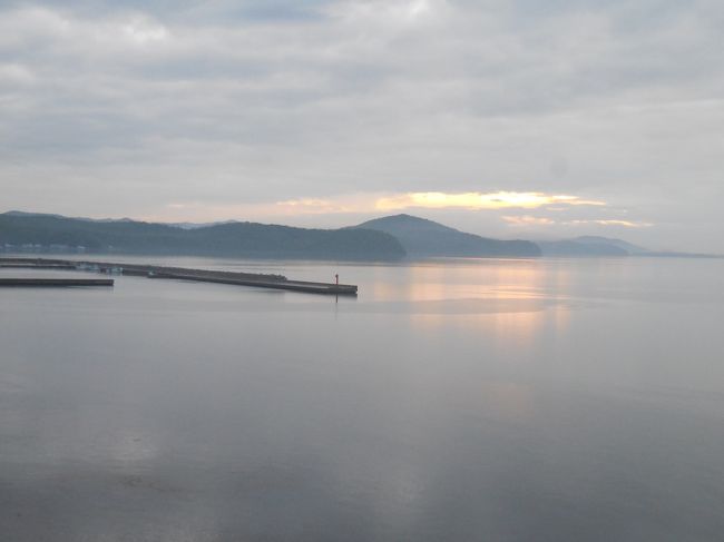 　サロマ湖にはたまに行きます。目的は釣り。クロガシラや氷下魚がよく釣れます。手ぶらで帰ったことはない程、魚影が濃い場所です。今回は妻と二人で一泊で行ってきました。