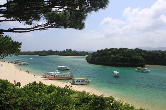沖縄には何度も行きましたが、夏に行ったことがなかったので、梅雨明けした八重山に出かけてきました。<br /> 今回は、還暦と結婚35周年祝いということもあり、普段は利用しないリゾートホテルでタイトル通りまったりと過ごしてきました。<br /> 今回のスケジュールは、<br /> 6月25日(木):関空から那覇経由、石垣に行き、竹富島観光後石垣島のANAインターコンチネンタルホテルに宿泊<br /> 6月26日(金):レンタカーで石垣島観光後、西表島に行き星野リゾート西表島に宿泊<br /> 6月27日(土):西表島 マリュドゥ・カンピレー滝見学後午後からイダの浜で海水浴(星野リゾート連泊)<br /> 6月28日(日):西表島をレンタカーで観光(由布島など)後、小浜島へ移動し星野リゾート(リゾナーレ小浜島)宿泊<br /> 6月29日(月) :小浜島観光(リゾナーレ小浜島連泊)<br /> 6月30日(火):小浜島から石垣島に戻り、那覇空港経由関空に移動し、帰宅<br /> 今回は、旅行2日目の石垣島と西表島観光を中心に紹介します。<br /> 八重山は、例年より大幅に早く梅雨明けし、最低気温が30℃、最高気温が34℃と天気には恵まれましたが、暑さにはまいりました。<br />でも楽しい旅行になりました。