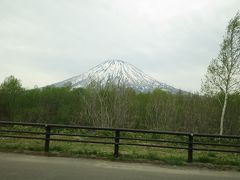 ２０１５：ＧＷたび・その1　北の大地まで追いかけて。残雪の羊蹄山を眺めながらのドライブ。