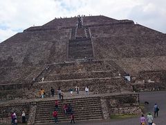 メキシコ　ティオティワカン遺跡めぐり