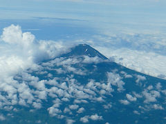 ただ今、JALで移動中(*^-^*)　第６弾　東京>>>>福岡に向けて雲の上～!!