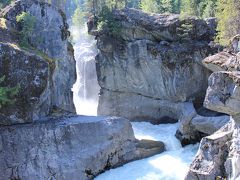 キャンプして氷河湖を見に行こう～♪　２、キャンプ場、Nairn Falls Provincial Park