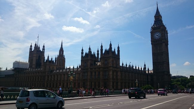 飛行機の乗り継ぎのため ロンドンで１０時間<br />スペインなど日本からの直行便がない国に行くときには乗継になりますが ＪＡＬの場合 ロンドン発日本行きは夕方以降出発となるので乗り継ぎ時間を利用してショートトリップをしてみました<br />ロンドンナビの「ロンドン・トランジット〜乗り継ぎ時間はこう過ごす！」を参考にしました<br /><br />（行程）<br />ロンドンヒースローターミナル５-（地下鉄）-スタンフォード・ブリッジ-（地下鉄）-ウインブルドン-（地下鉄）-ビッグベン-（徒歩）-ピカデリーサーカス-（地下鉄）-ハロッズ-（地下鉄）-ヒースローターミナル３<br />（交通費）<br />地下鉄オフピーク１日券£12.00<br />