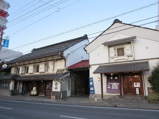 お酒飲むのはそんなに好きじゃないけど酒蔵は大好き。<br />地元信州に前から行って見たかった所がありました。<br />諏訪にある「酒蔵通り」。<br />同じ通り沿いに酒蔵が五軒建ってます。<br />だんなとともに訪れました。<br />子供達は留守番してると言うので実家に置いて、電車に乗っていざ出発。<br />身軽だわぁ。<br />ドライバーじゃないから今日は私も試飲出来ます。いひひ。