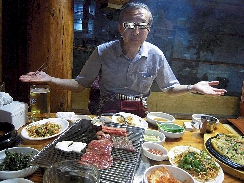 最近は夫が贅沢になって、「今度はソウルへ連れてってよ」 などとぬかしおった! 焼き肉食いたいだとさ !! マイルがあったから、連れてったわさ!<br /><br />★9/20 羽田から金浦空港へ<br />9/21 「太王四神記」撮影所〜仁寺洞<br />9/22 「冬のソナタ」撮影所〜「天国の階段」撮影所<br />9/23 「インビテーション」撮影所〜「イルジメ」撮影所<br />9/24 仁川から成田空港へ