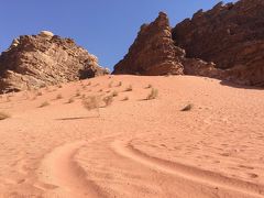 砂漠＋岩山=Wadi Rum