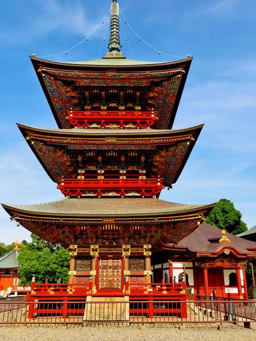 成田2/3 新勝寺の境内、粛然と 祇園祭の翌日は ☆三重塔：長閑な