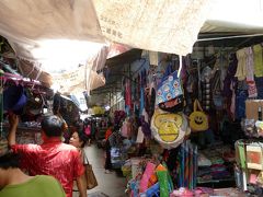 ミャンマー・タチレク国境の市場にて