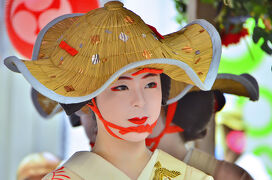 50周年の節目を迎えた祇園祭「花傘巡行」