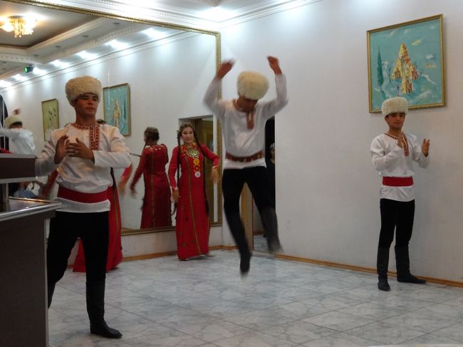 「トルクメニスタン」の「マリィ」で「民族舞踊」を「鑑賞」しました。