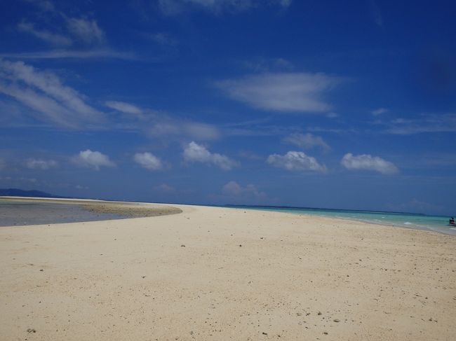 入院やら家族の病気やらなどから<br /><br />ひと段落のご褒美旅行で1日目ははいむるぶし<br /><br />2日目は小浜島のシュノーケルツアーに参加して<br /><br />〆は民謡居酒屋です