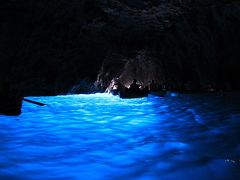 子連れ旅行　イタリア･カプリ島　ナポリ発、青の洞窟とアナカプリ観光。陸路で「青の洞窟」へ行くのだ。