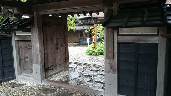 武家屋敷をみてまわり、かなりの雨の中、角館をぶらぶらみてまわり、生もろこしの試食を楽しむ。(*^o^)／\(^-^*)<br />やっぱり私は落雁・お干菓子が好き&#10084;