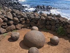 パワースポットのイースター島　倒されたモアイやら洞窟やら盛りだくさん