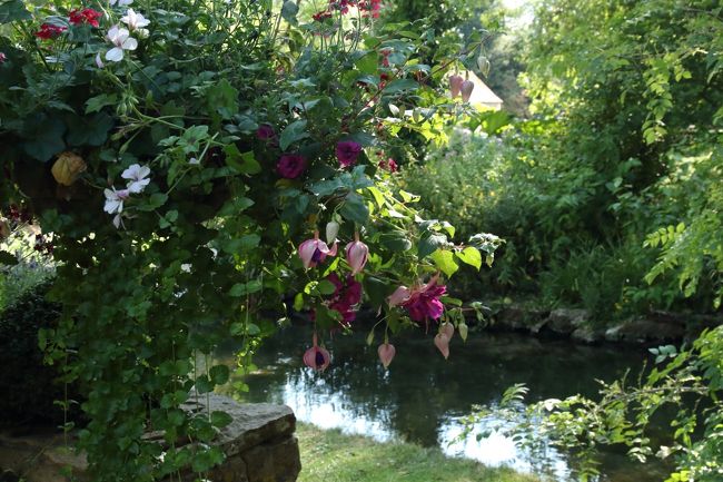 夏のイギリスに　日本の蒸し暑さをしのぎに行ってきました。<br /><br />コッツウオルズ2泊、湖水地方2泊、ロンドン2泊の旅日記<br /><br />まずはコッツウオルズから