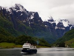 ノルウェーの定番・大自然のソグネフィヨルドクルーズ (Cruising on Sognefjord)