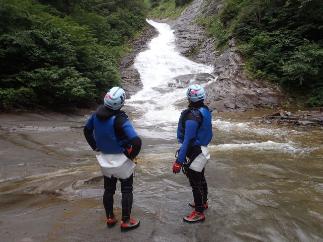 大人の水遊び inみなかみ：２０１５-2　初心に戻ってハナゲの滝でキャニオニング