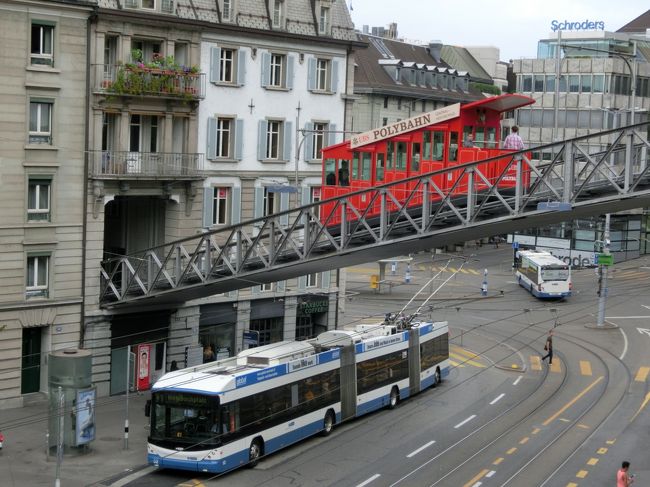 ZVV（チューリッヒ交通連合）の路線図を見ていて、破線の「CableCar/Funicular」という表示が気になり、現地視察した際の鉄分濃厚な旅行記です(^_^;)<br /><br />チューリッヒはトラムやトロリーバスだけでなく、ケーブルカー・登山電車も生活の一部になっており、乗って楽しい街でした。<br /><br />チューリッヒ市内路線図<br />http://www.zvv.ch/zvv-assets/fahrplan/pdf/stadt_zuerich_dez_2014.pdf<br /><br />23系統：Rigiblick funicular<br />https://en.wikipedia.org/wiki/Rigiblick_funicular<br />24系統：Polybahn funicular<br />https://en.wikipedia.org/wiki/Polybahn_funicular<br />25系統：Dolderbahn rack railway<br />https://en.wikipedia.org/wiki/Dolderbahn