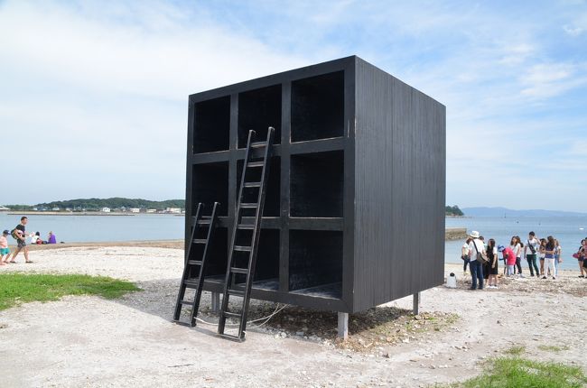 シュールなアートと自然と食を楽しめた佐久島