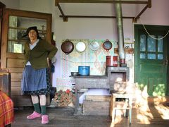 ROMANIA13 ﾎﾟｲｴﾆ村6　バス逃し もう一泊 村の誇りツイカ酒醸造小屋 Poienile Izei