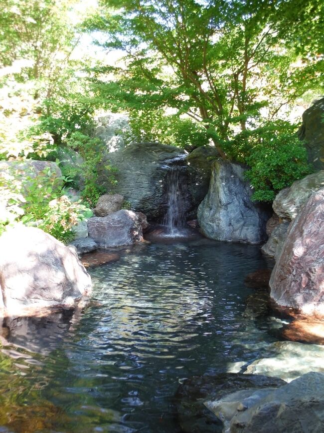 群馬県北西部、利根郡みなかみ町にある温泉、法師温泉を訪れました。日本秘湯を守る会にも属する一軒宿の「長寿館」に宿泊し、ただただ、多くの文人も訪れた歴史ある温泉宿を満喫しました。