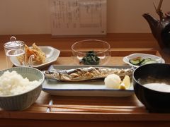 びっくり！　こんな田舎でも　行列のできる店　むらかみ食堂