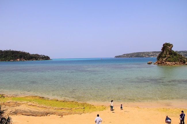 土日の休日を利用して行く1泊2日の沖縄旅行、1日目です。<br /><br />沖縄の自然を見るだけの旅行です。<br /><br />★1日目：羽田空港→美ら海水族館→ワルミ大橋→古宇利大橋→残波岬→瀬長島<br />　2日目：中城城跡→海中道路→浜比嘉島→那覇空港<br /><br />2016.08.20　タイトルを変更しました