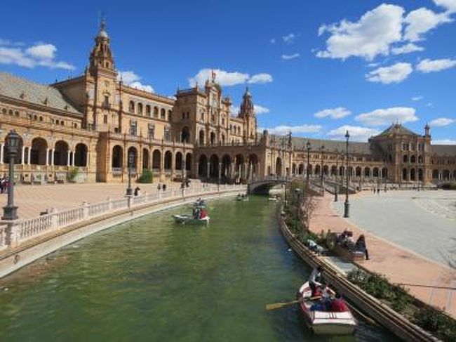 Hola スペイン家族旅行 セビージャ スペイン広場 セビリア スペイン の旅行記 ブログ By Yummyさん フォートラベル