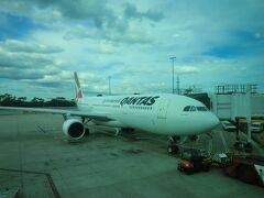 カンタス航空 A330-300 ビジネス・スイート搭乗記・メルボルン-シドニー(QF442)  / Review: Qantas Airways A330-300 Business Suite Melbourne-Sydney