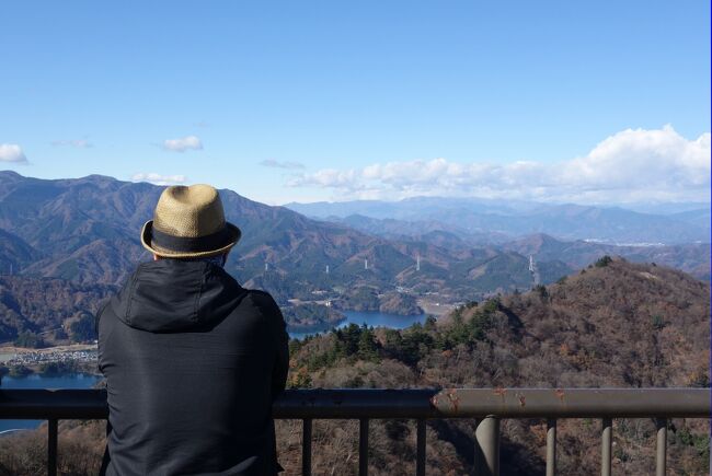 わーちゃん、たかぢ、けんいちの３人で&lt;大人の遠足&gt;です。<br /><br />神奈川県の仏果山（ぶっかさん）に登ってきました。天気も良くて頂上からの見晴らしも良かったです。また17年ぶりに友人と再会しました。<br /><br />大人の遠足：わーちゃんが企画して街をブラブラ散歩する会。神社仏閣を巡ることが多く、美味しいものと酒場を目指して歩きます。