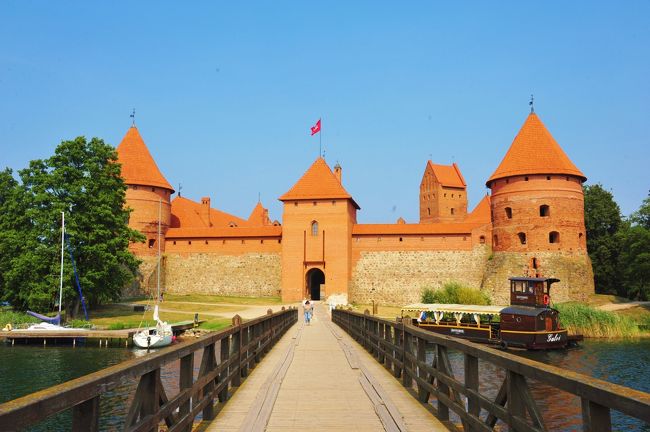 バルト3国をドライブで周遊とサンクトぺテルブルグ＆ストックホルム観光 NO.3　トラカイ城とカウナスの町