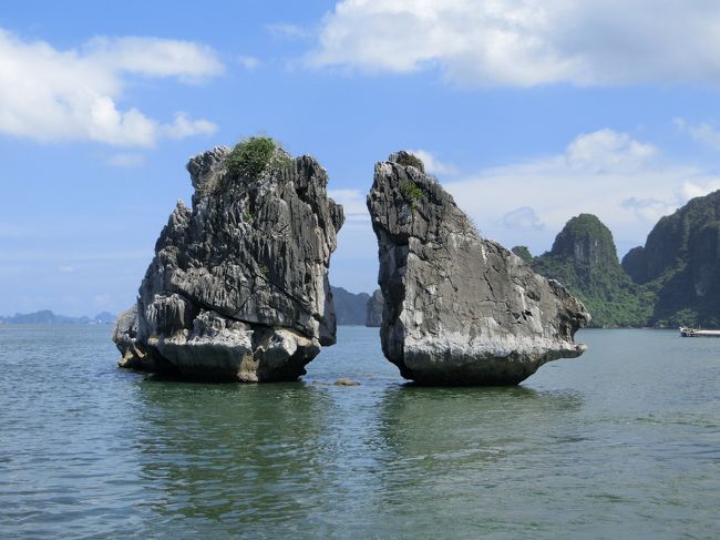 「海の桂林」とも呼ばれるベトナムきっての景勝地、世界遺産・ハロン湾とハノイに行ってきました。<br />