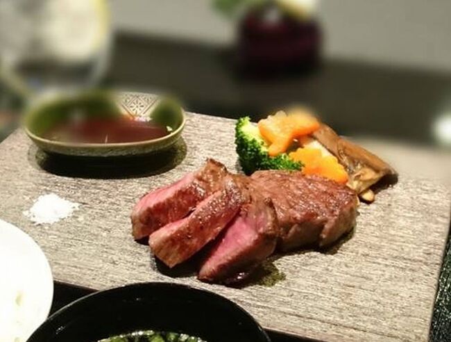 ANA SUITE LOUNGE DINING h<br />今月の横浜ビーフ 黒毛和牛サーロインステーキを食べてみる。