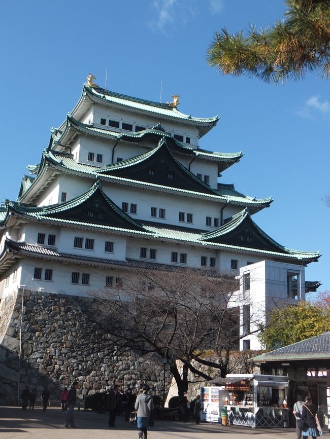 研修旅行で夫が仙台に行くことになり、それに便乗することに。<br />3日目、太平洋フェリーが名古屋港に到着します。<br />名古屋では、バスと地下鉄が一日乗り放題の「ドニチエコきっぷ」を利用して観光しました。<br />名古屋城とノリタケの森をまわり本場コメダ珈琲店で食事をして、高速バスで帰路に着きました。