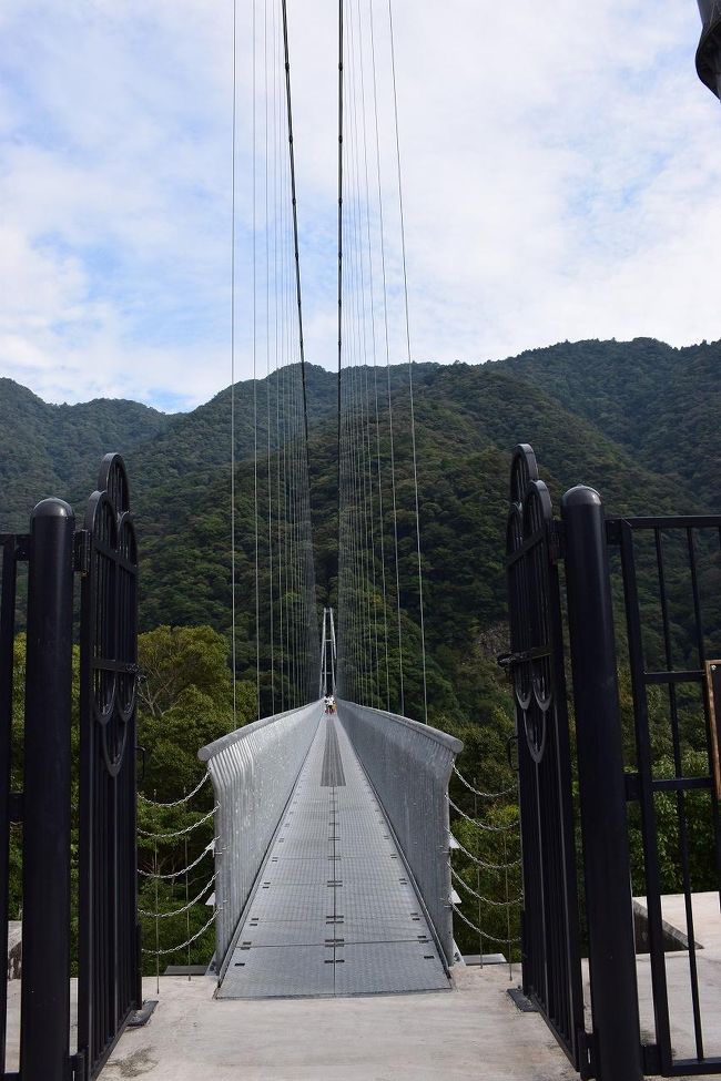 2日目は綾町の以前は日本一だった照葉大吊橋と綾城、今は使われなくなったリニア実験線を周ります。<br /><br />今回は1泊2日なので本日は最終日、短い日程でしたので移動を少なめにしました。<br /><br /><br />